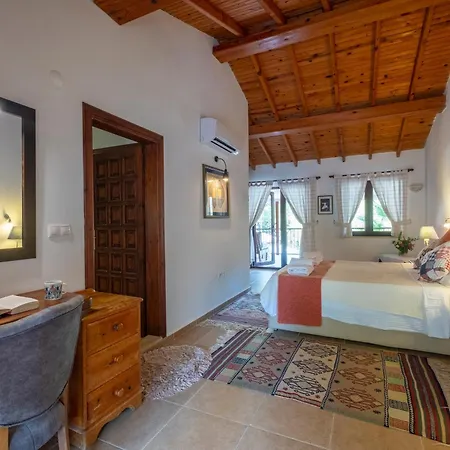 Villa Guenays Garden Fethiye
